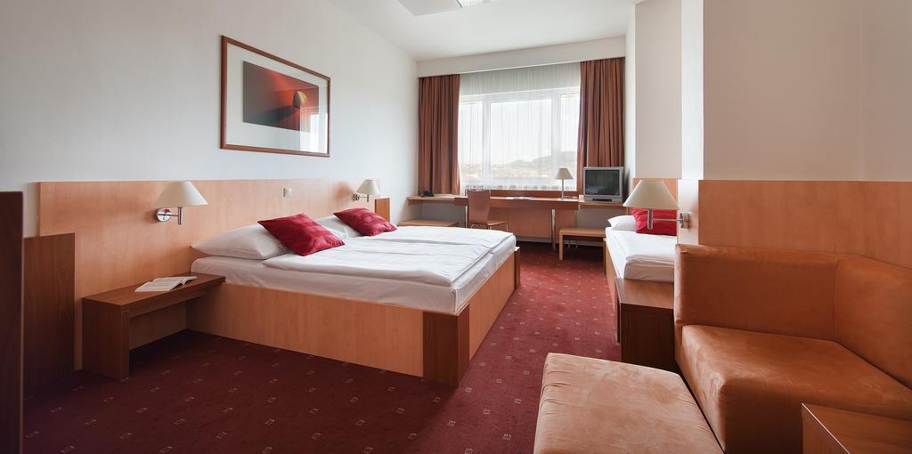 Grand Litava Beroun Отель Бероун